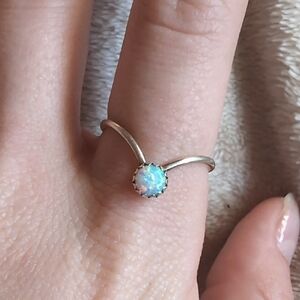 Elegant Silver Opal Ring size 7